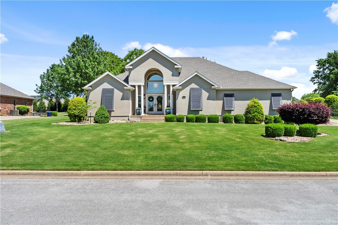 Property Photo: 5 W Leiston Drive AR 72758