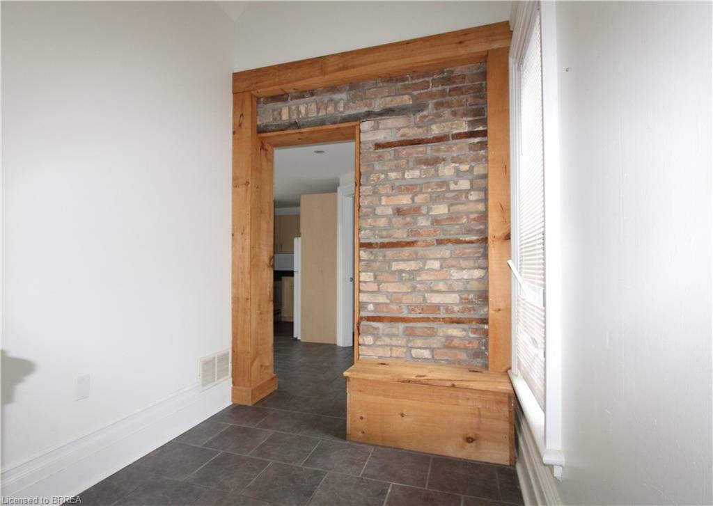 Property Photo: 140 Alfred Street 2 ON N3S 5G8