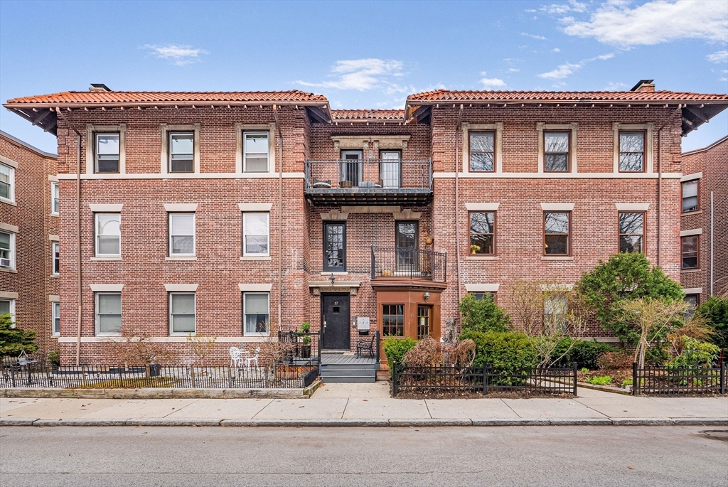 Property Photo: 25 South St 4 MA 02135