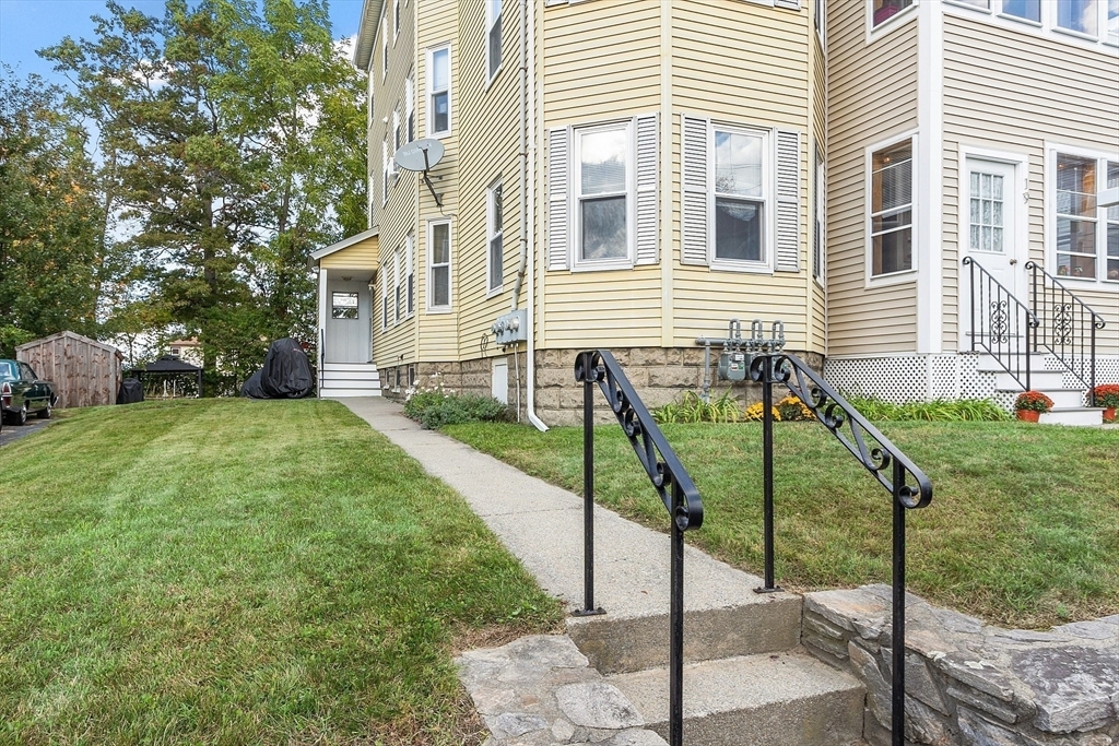 Property Photo: 19 King Philip Rd MA 01606