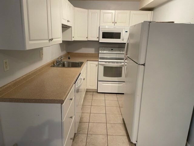 Property Photo: 100 Lawrence St 18 MA 01830