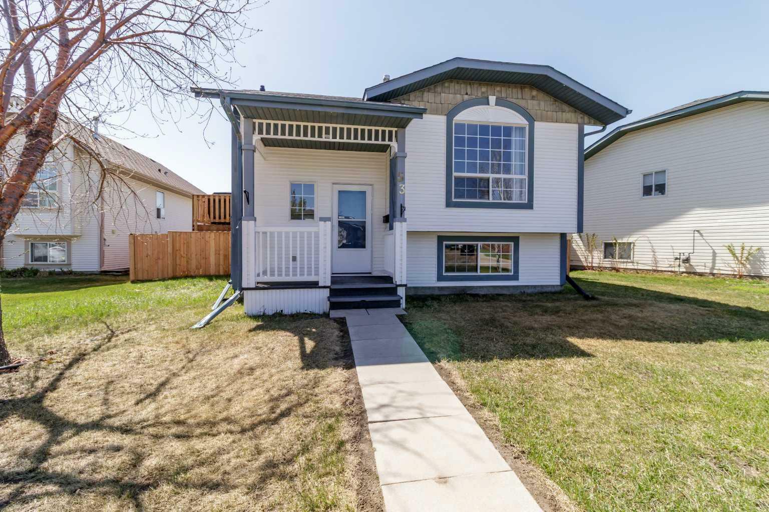 Property Photo: 53 Westglen Boulevard AB T0M 0J0