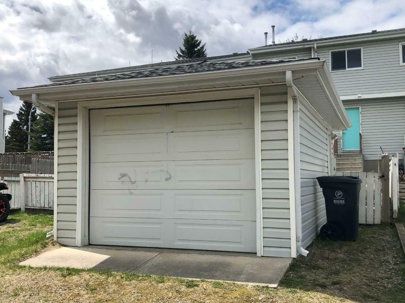 Property Photo: 5929 54 Street AB T4T 1L9