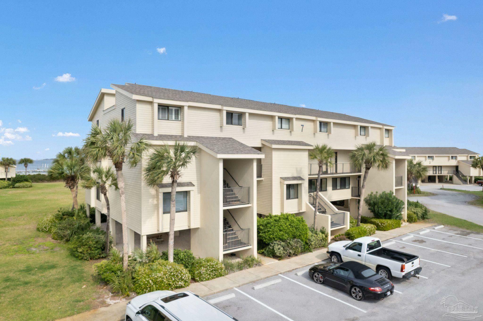 Property Photo: 900 Ft Pickens Rd 811 FL 32561