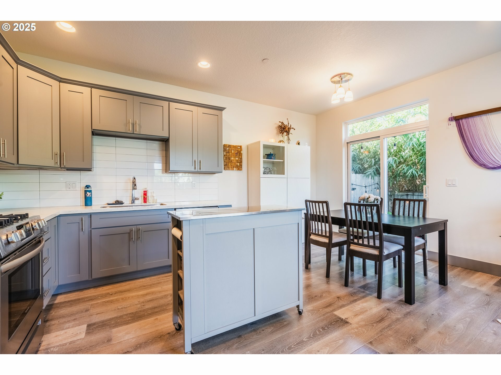 Property Photo: 2904 SE 87th Ave OR 97266