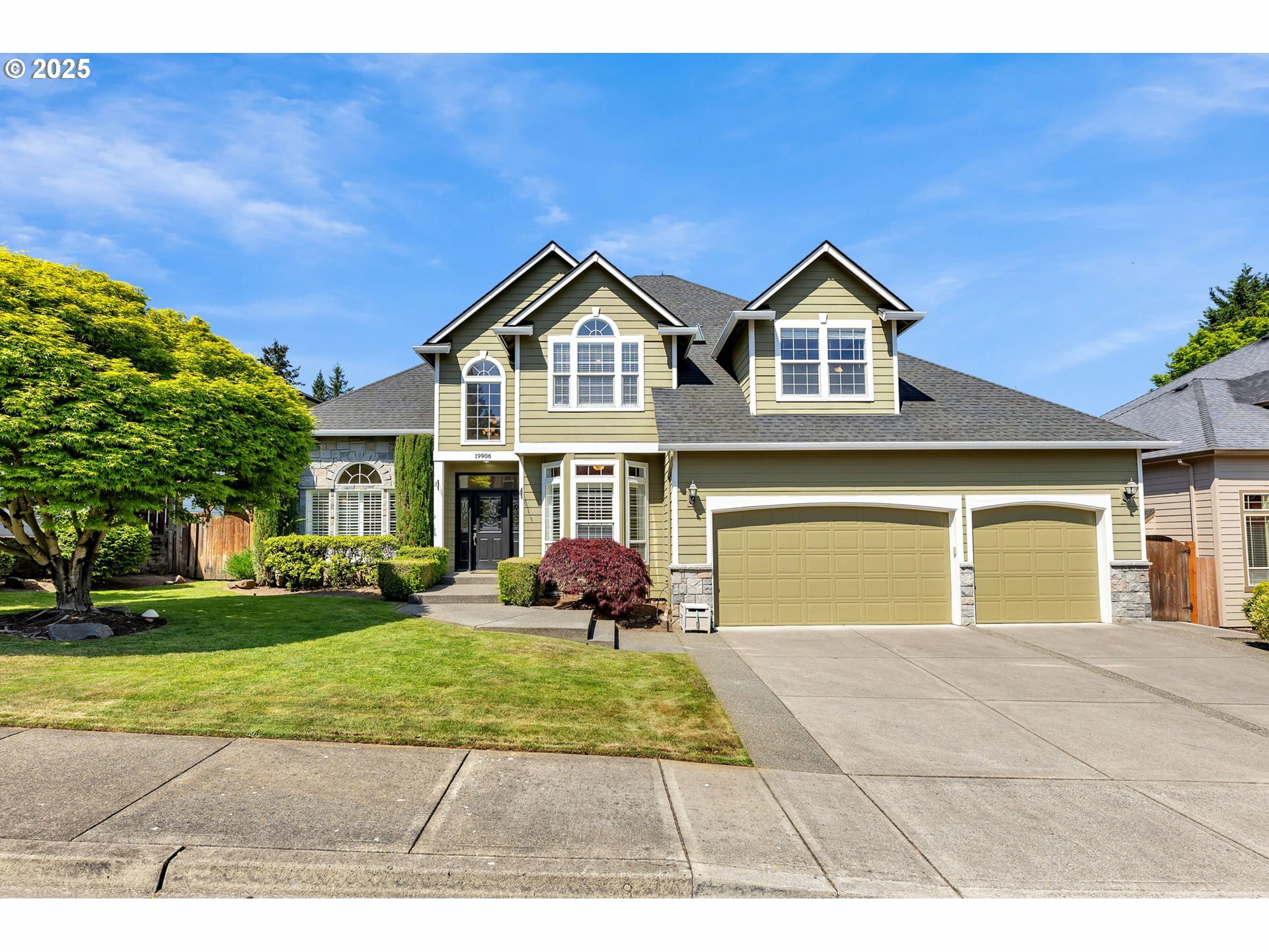 Property Photo: 19906 SE 5th Way WA 98607