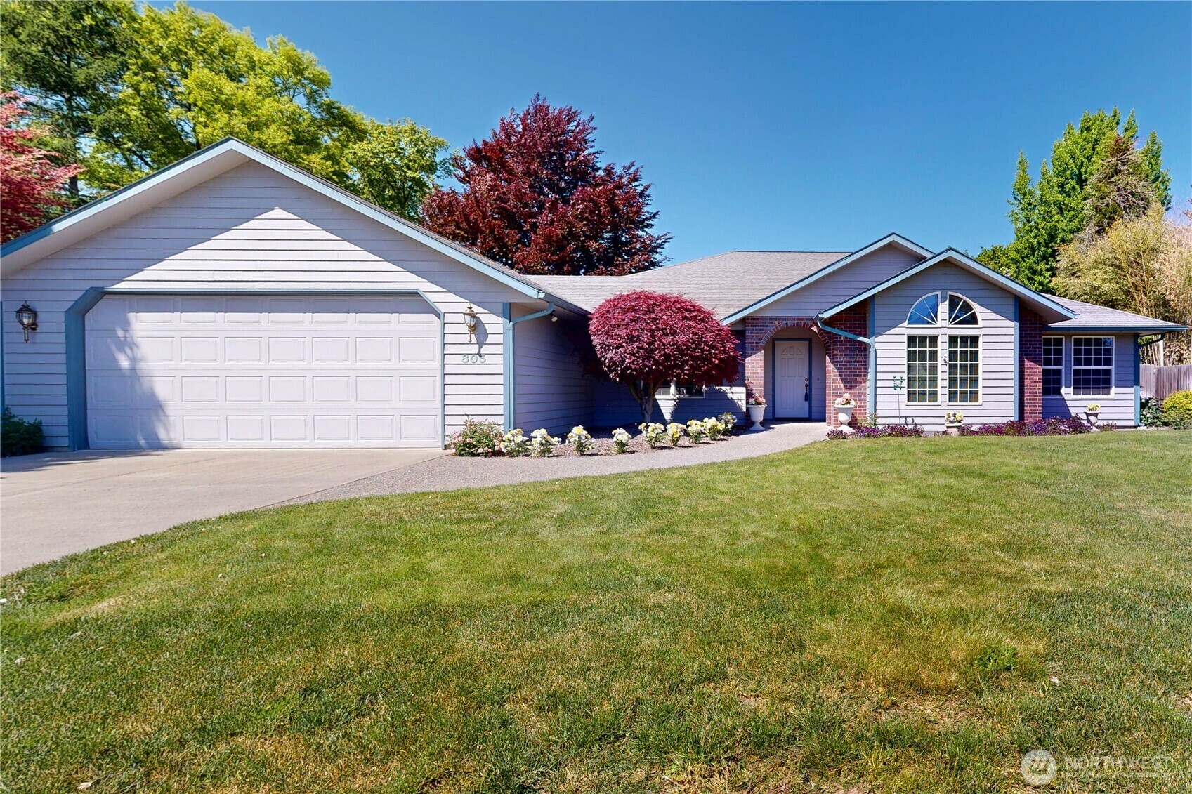 Property Photo: 805 Wheatland Street WA 99362