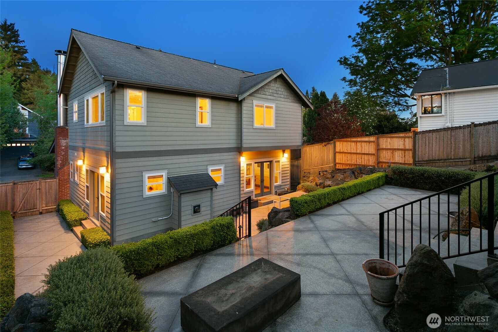 Property Photo: 9019 Burke Avenue N WA 98103