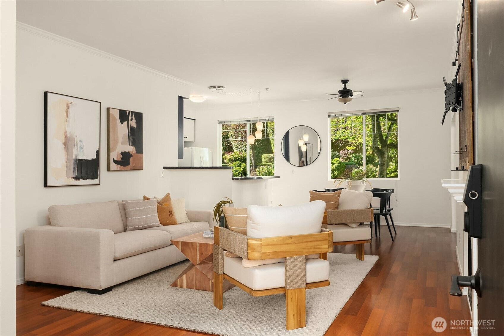 Property Photo: 15150 140th Way SE U104 WA 98058