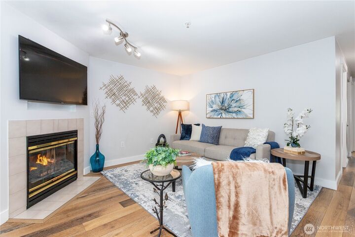 Property Photo:  13306 SE 272nd Street H202  WA 98042 