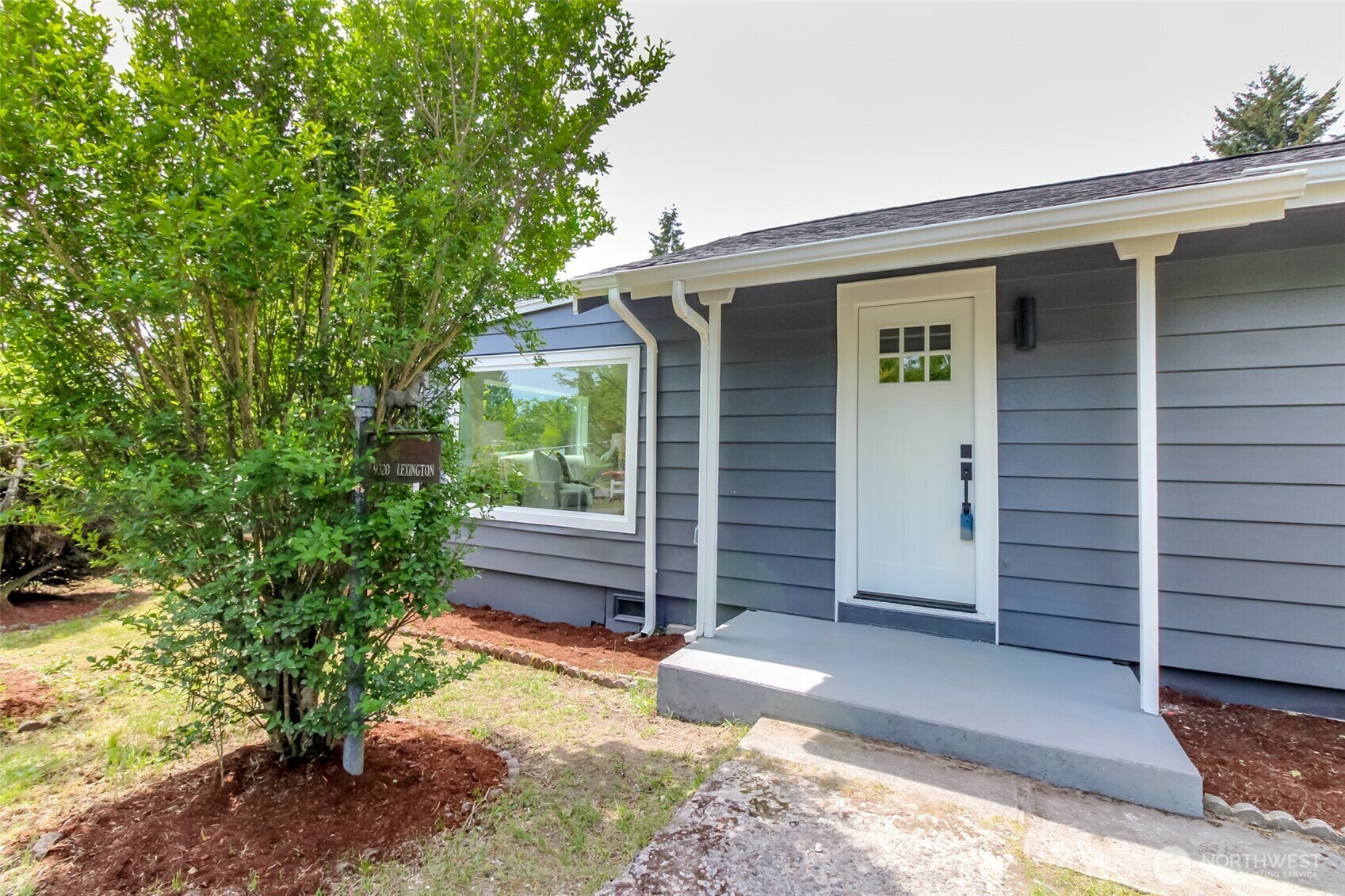 Property Photo: 9320 Lexington Avenue SW WA 98499
