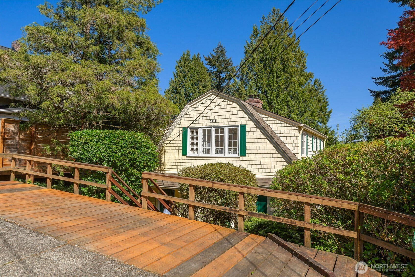 Property Photo: 1111 38th Avenue WA 98122