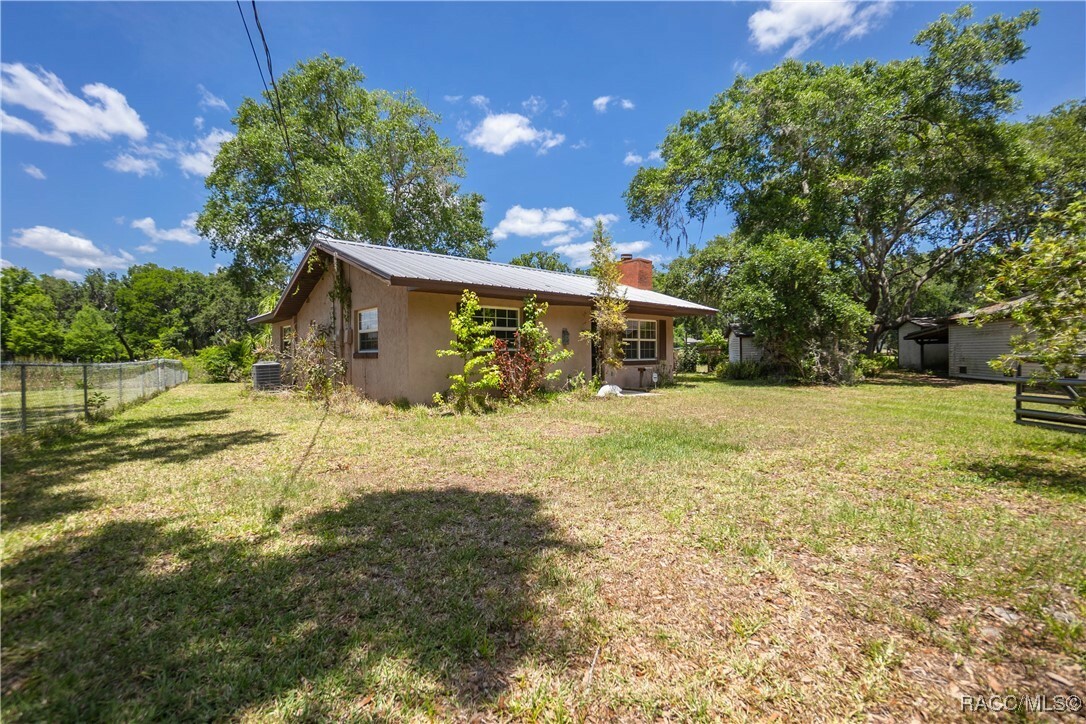 Property Photo: 8915 E Echo Court FL 34450
