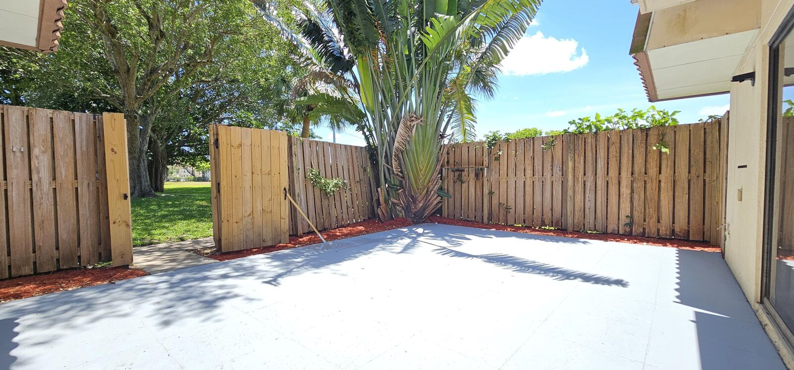 Property Photo: 539 Green Springs Place FL 33409