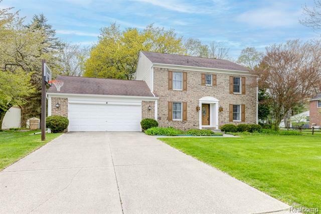 Property Photo:  3597 Old Farm Lane  MI 48059 