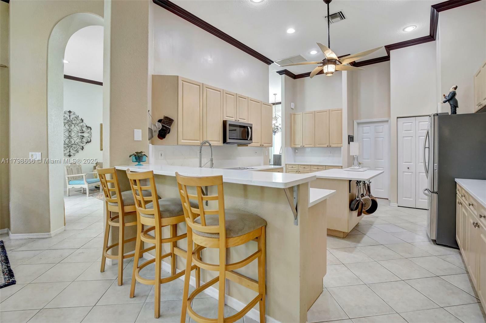 Property Photo: 975 SW 159th Ln FL 33027