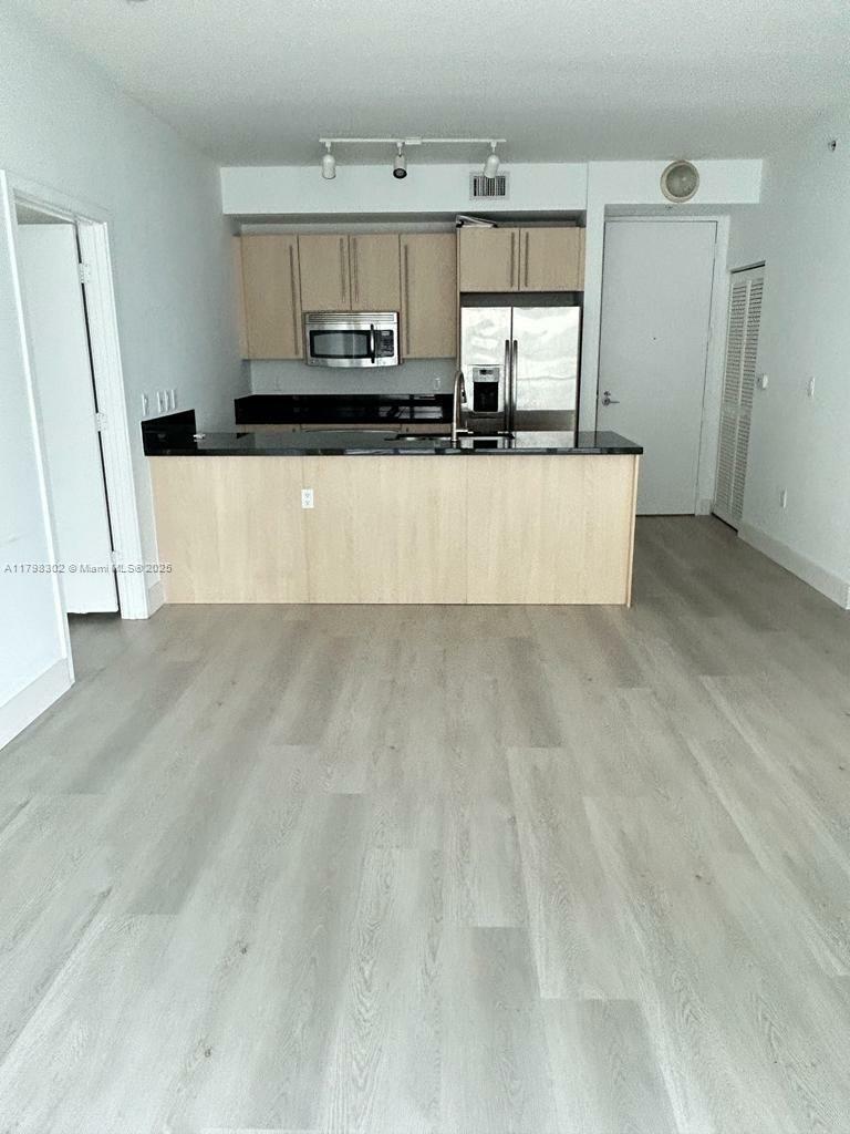 Property Photo: 1111 SW 1st Ave 1023-N FL 33130