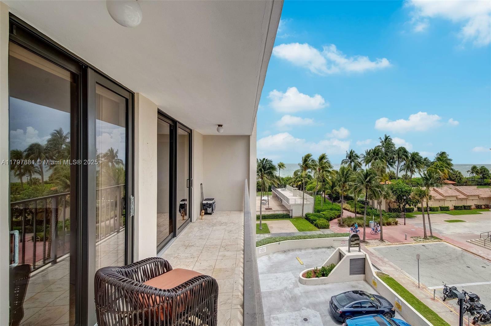 Property Photo: 2625 Collins Ave 402 FL 33140