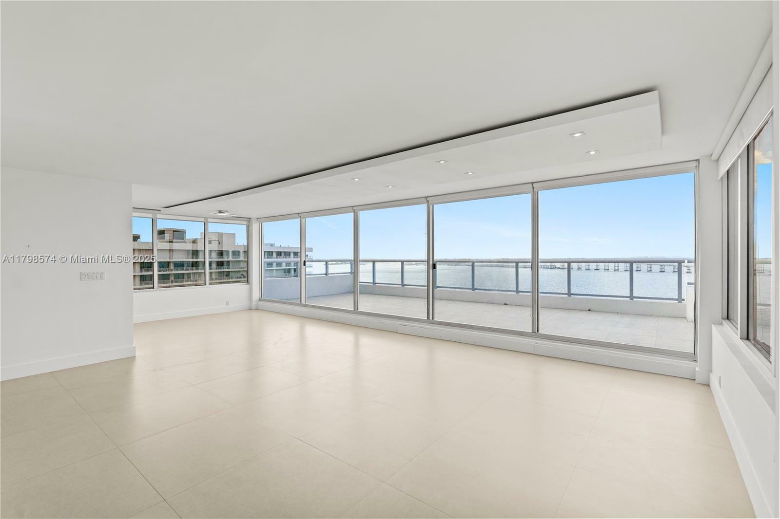 Property Photo: 1541 Brickell Ave C1607 FL 33129