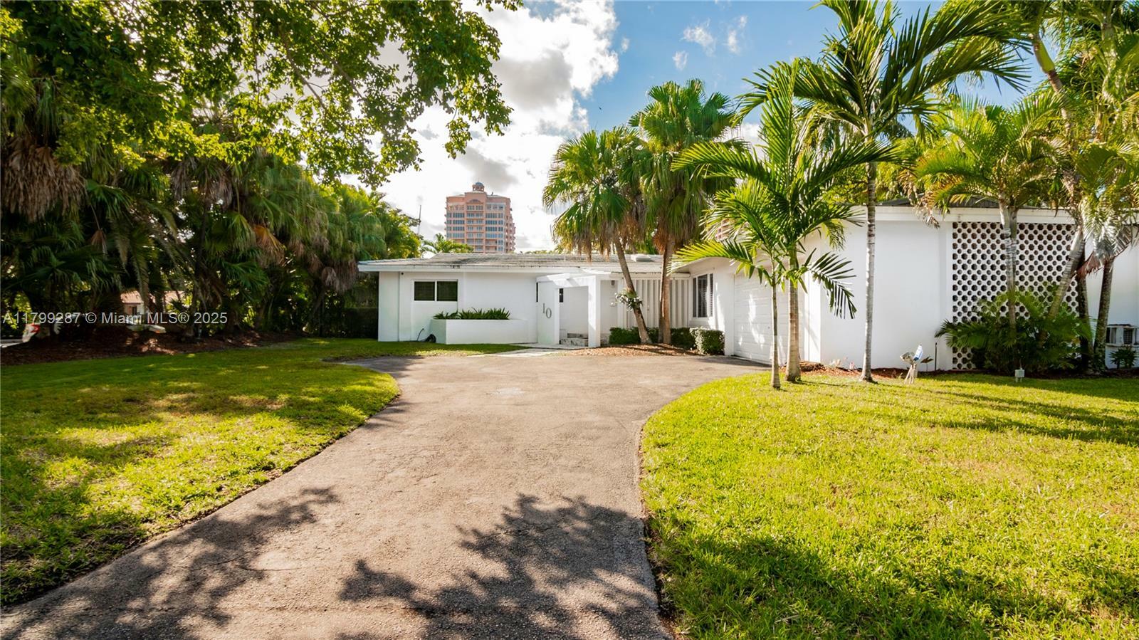 Property Photo: 10 Prospect Dr FL 33133