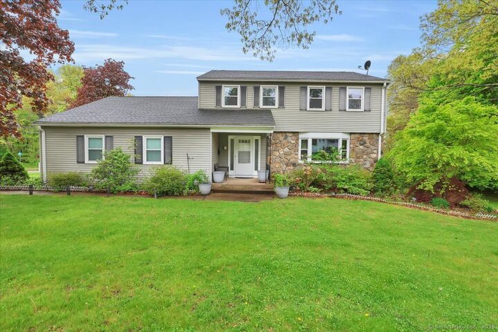 6 Hamilton Drive  Manchester CT 06042 photo
