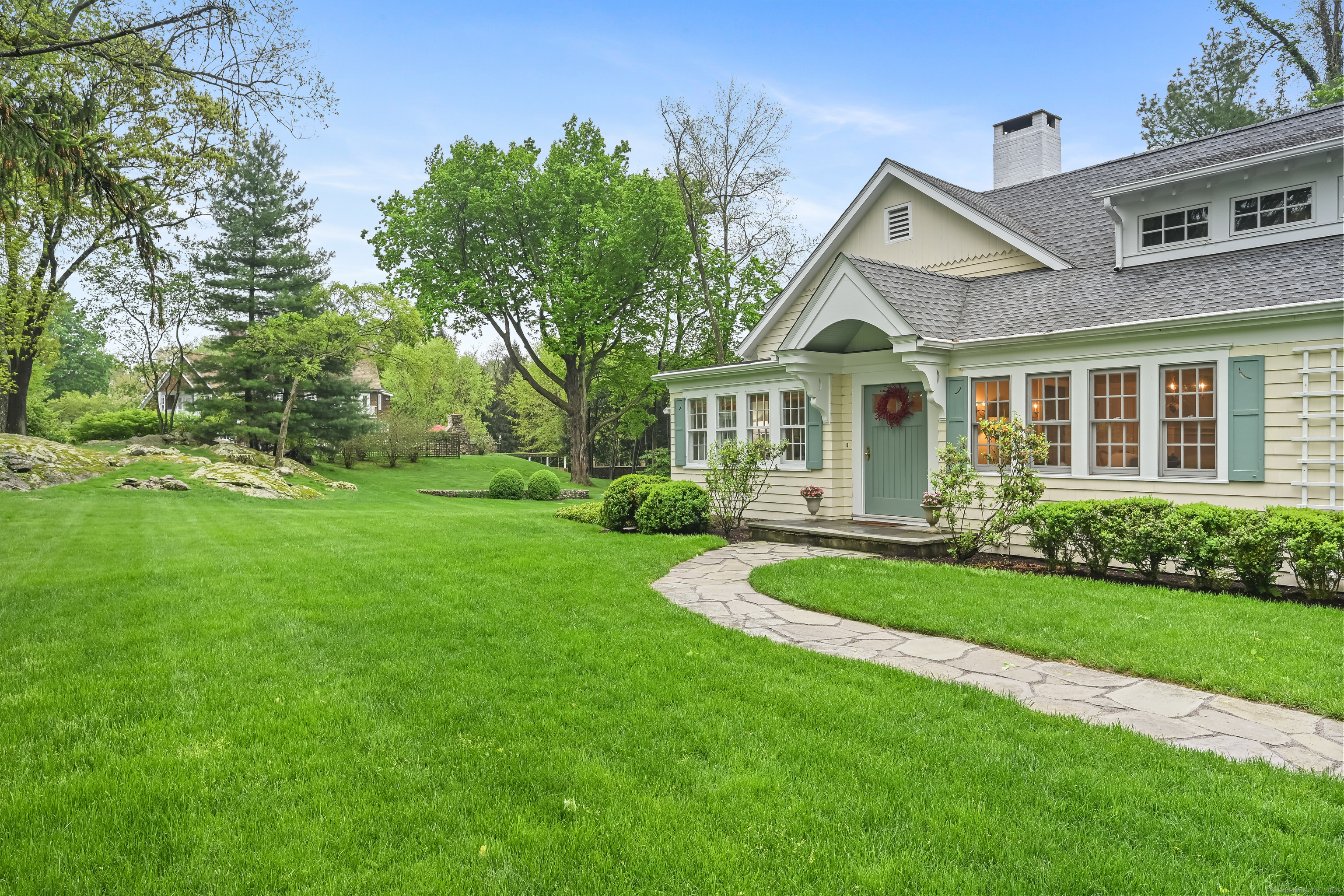 Property Photo:  19 Hilltop Road  CT 06854 