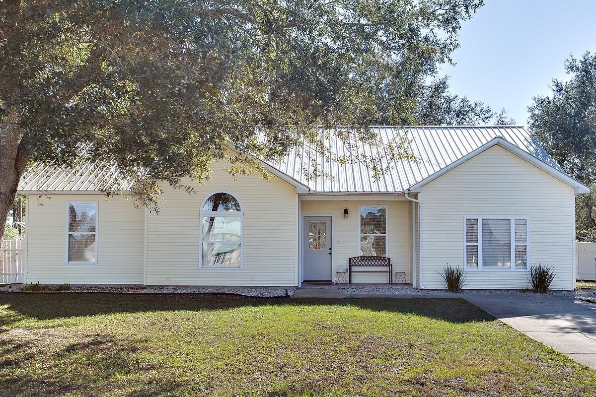 Property Photo: 670 Cypress Lane FL 32328