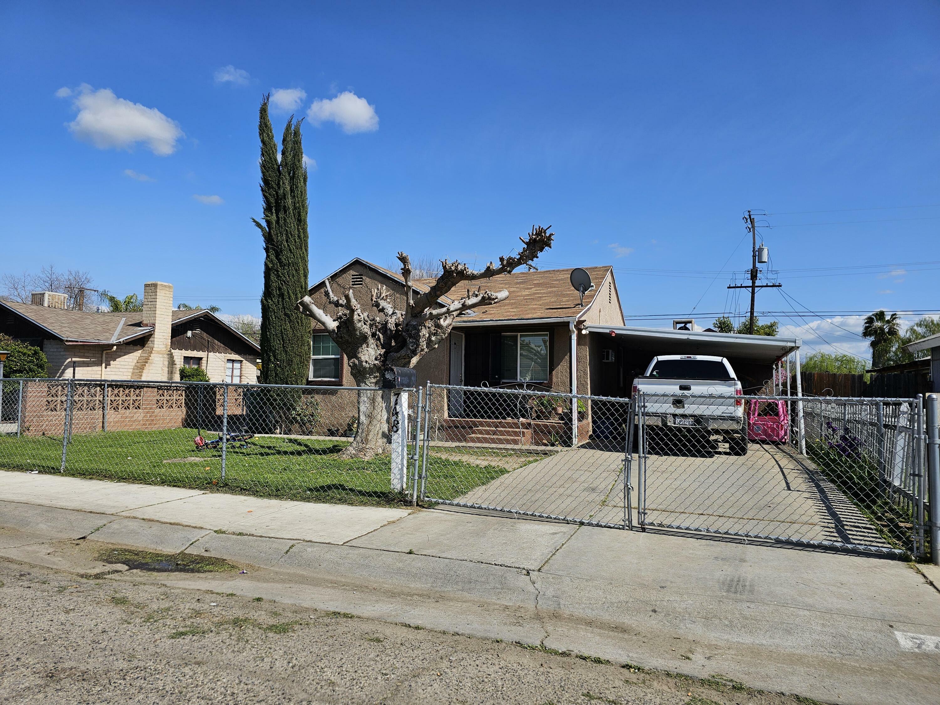 Property Photo: 748 N 3rd Street CA 93257