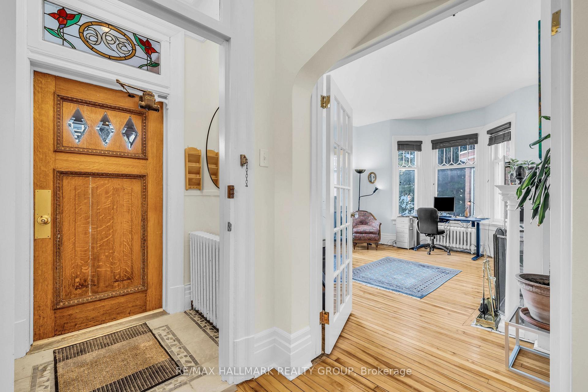 Property Photo: 396 Daly Avenue ON K1N 6H2