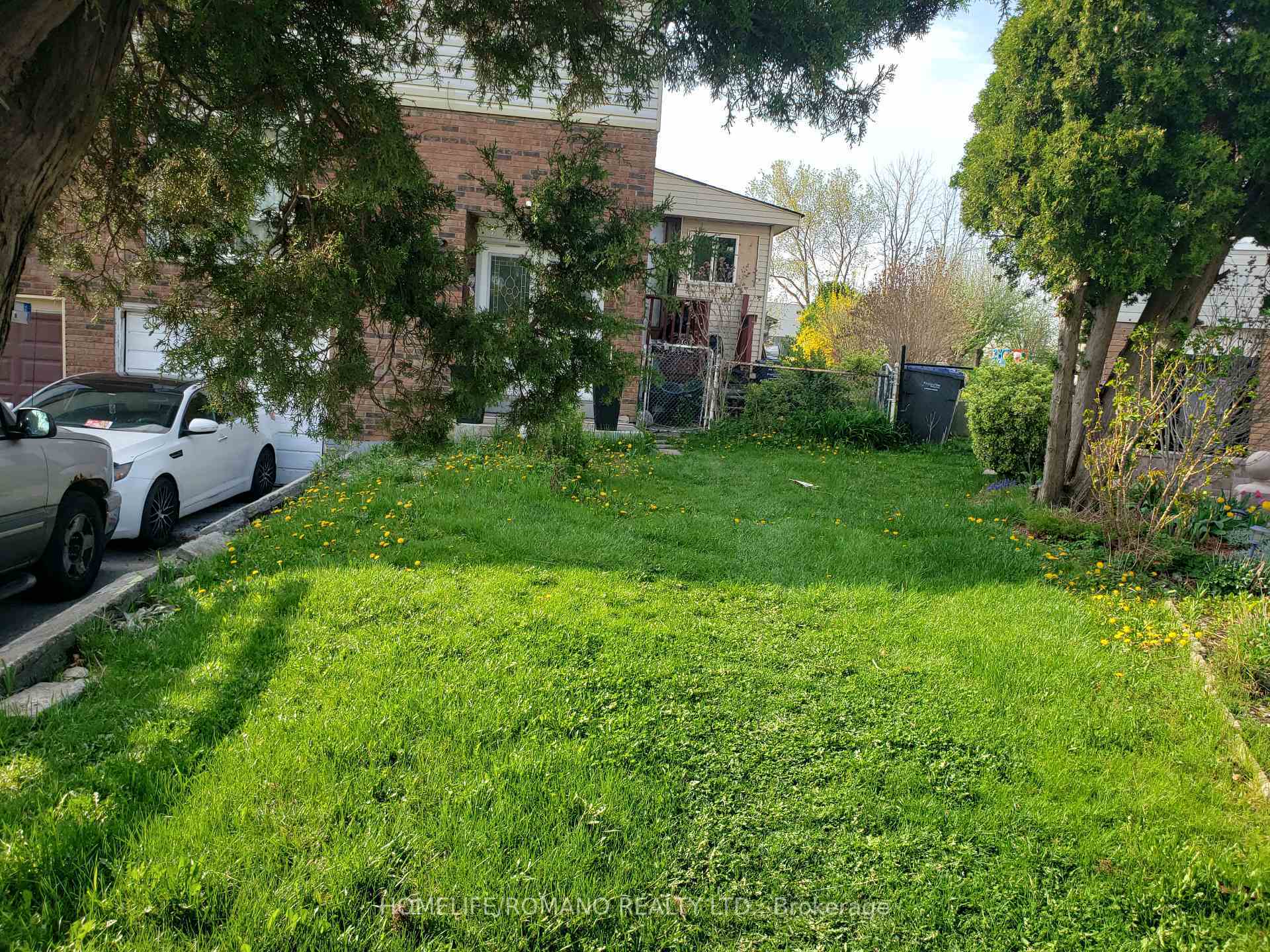 Photo de la propriété: 3803 Keenan Crescent ON L4T 3M1