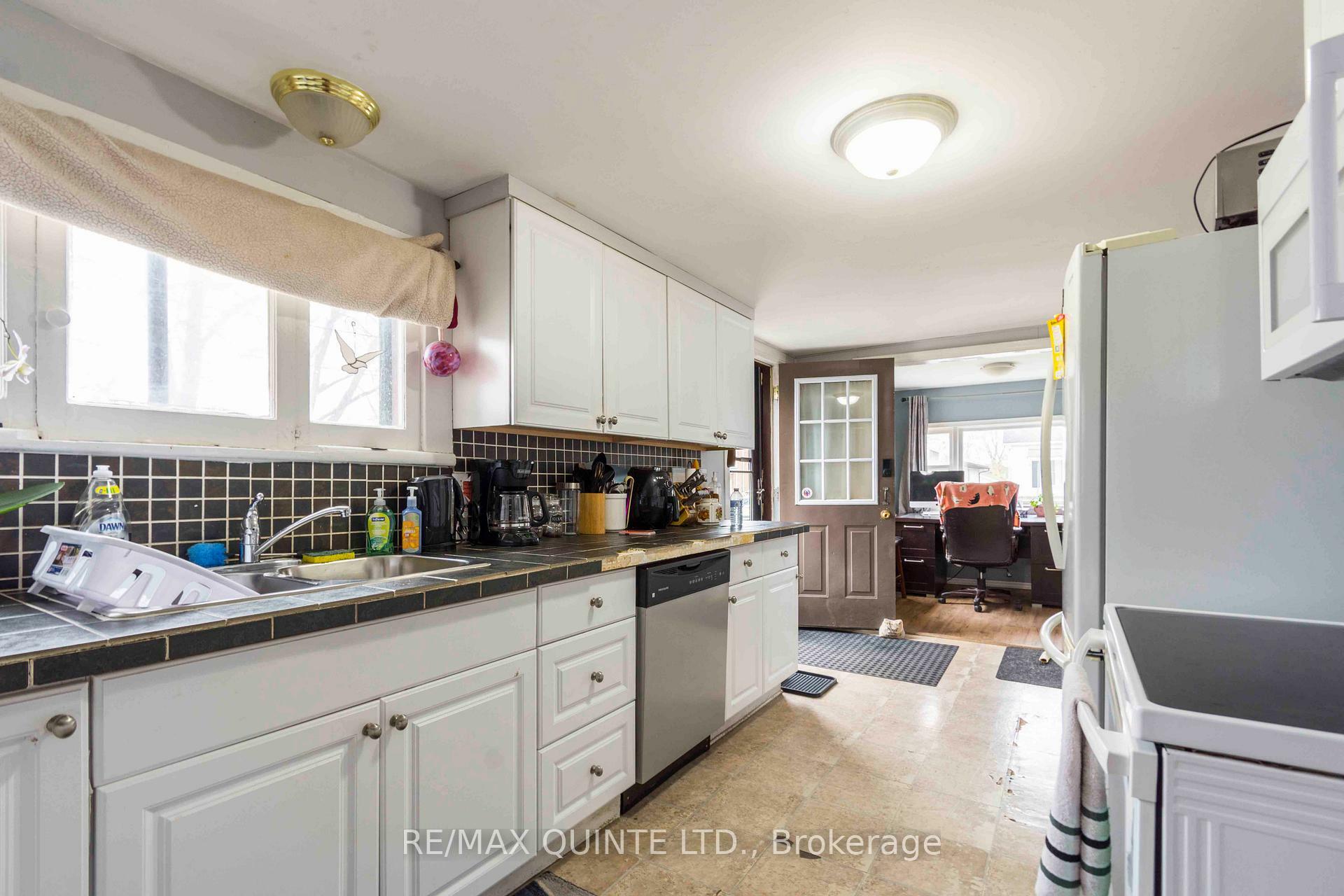 Property Photo: 20 McCann Street ON K8V 1W1