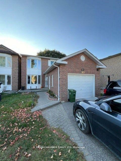 Photo de la propriété: 49 Halfmoon Square ON M1C 3V4