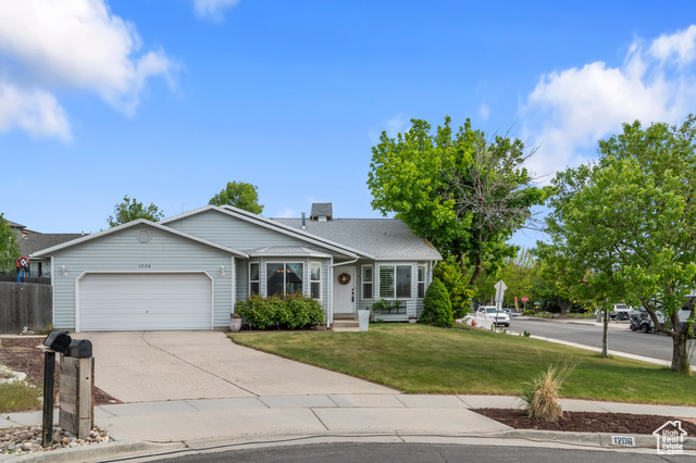 Property Photo: 1206 E Moss Cir UT 84047