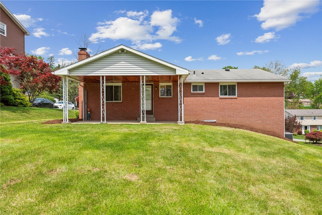 Property Photo: 153 Sunrise Dr PA 15642