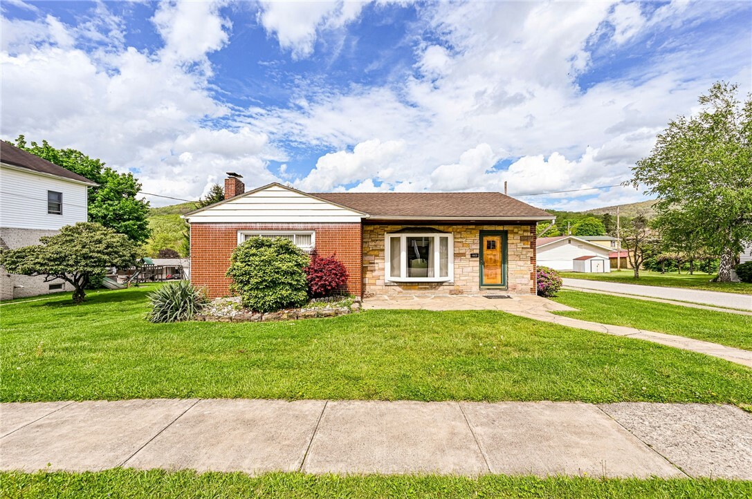 Property Photo: 642 Washington Street PA 15923