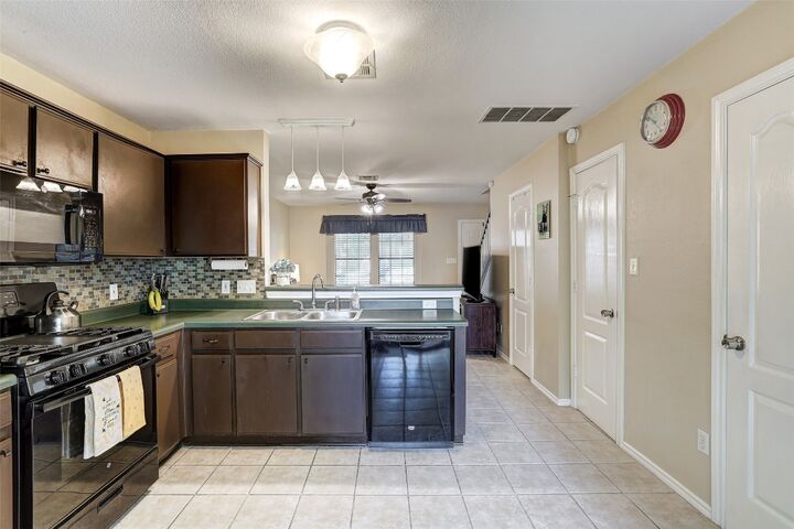 Property Photo:  11901 Swearingen Drive 110  TX 78758 