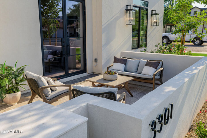 Property Photo: 3301 E Elm Street AZ 85018
