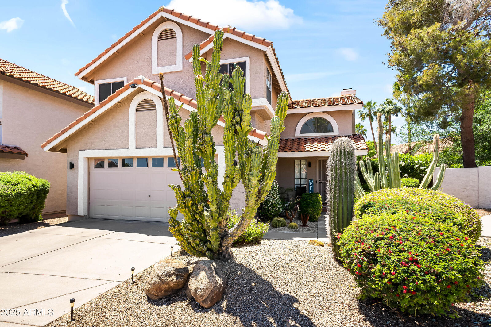 Property Photo: 13250 N 90th Way AZ 85260