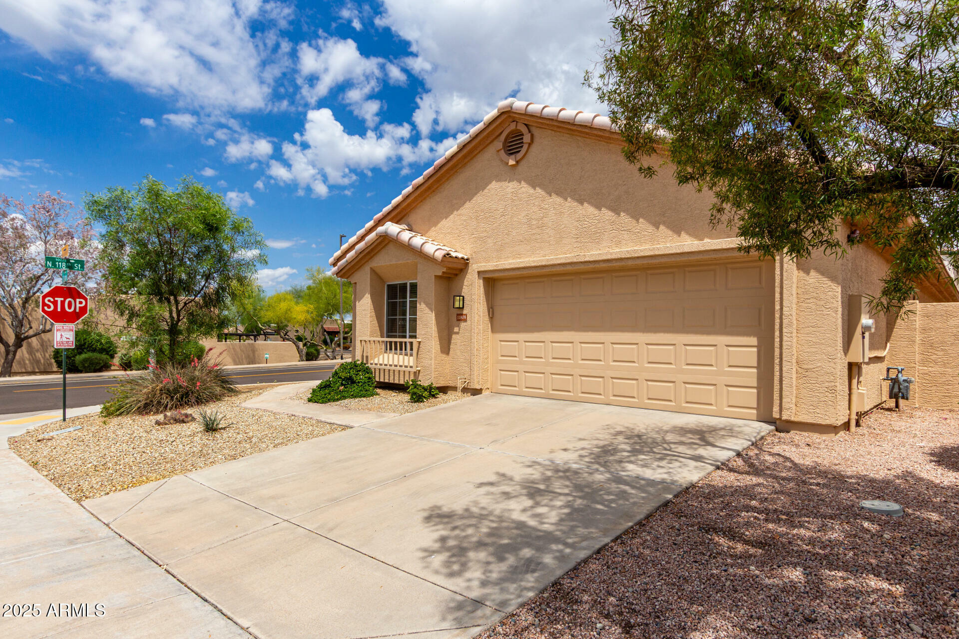 Property Photo: 11808 E Clinton Street AZ 85259