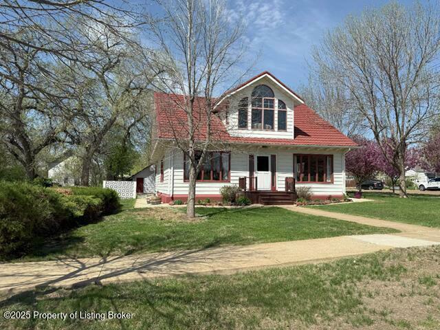 Property Photo: 301 9th Street South ND 58639
