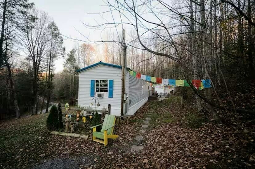 Property Photo: 2984 Runa Road WV 26679