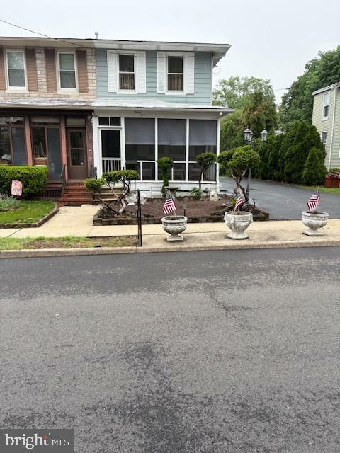 33 E Union Street E  Bordentown NJ 08505 photo