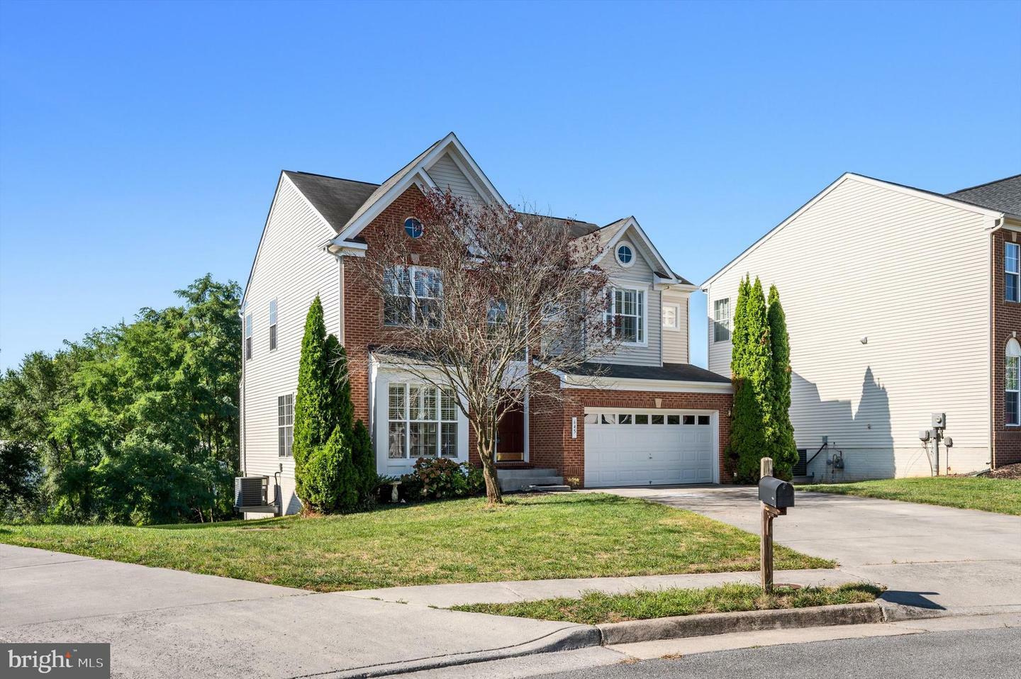 Property Photo: 645 Beehive Way VA 22601