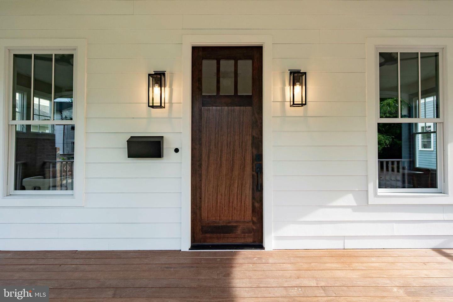 Property Photo: 315 E Howell Avenue VA 22301