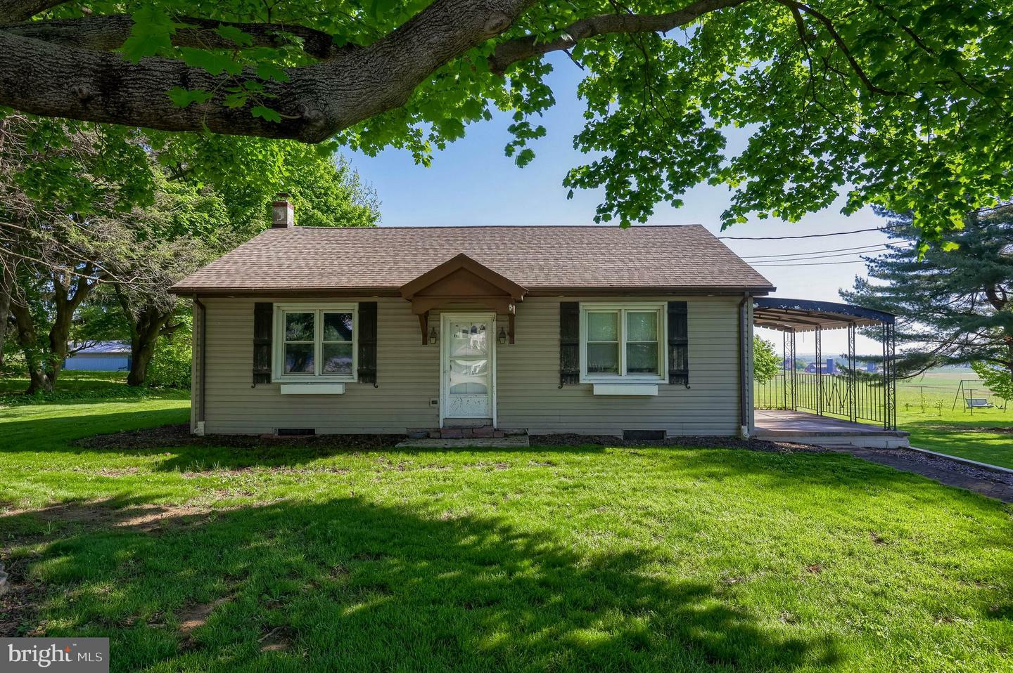 1141 E Newport Road  Lititz PA 17543 photo
