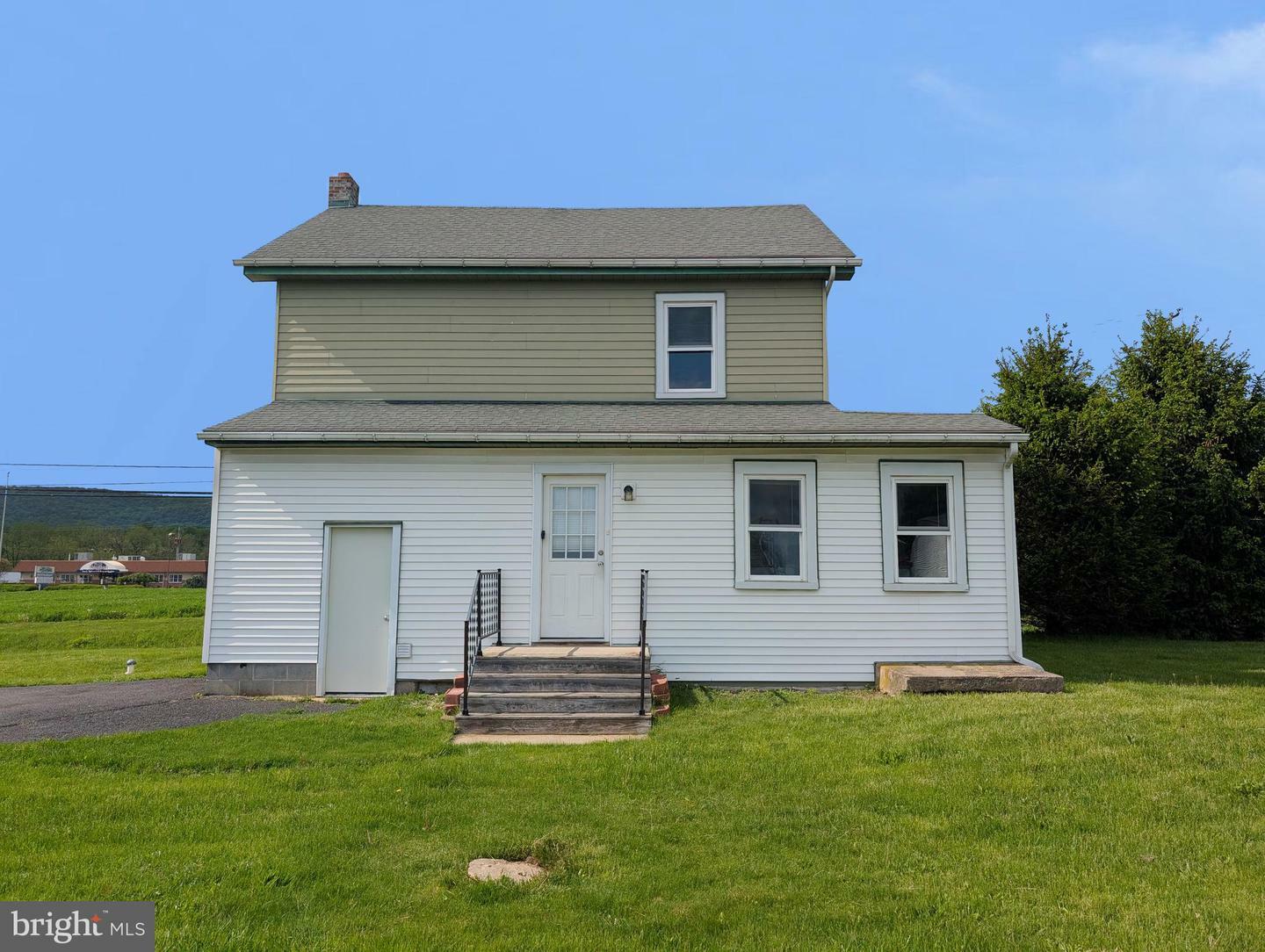 Property Photo: 5809 Old Route 22 PA 19506