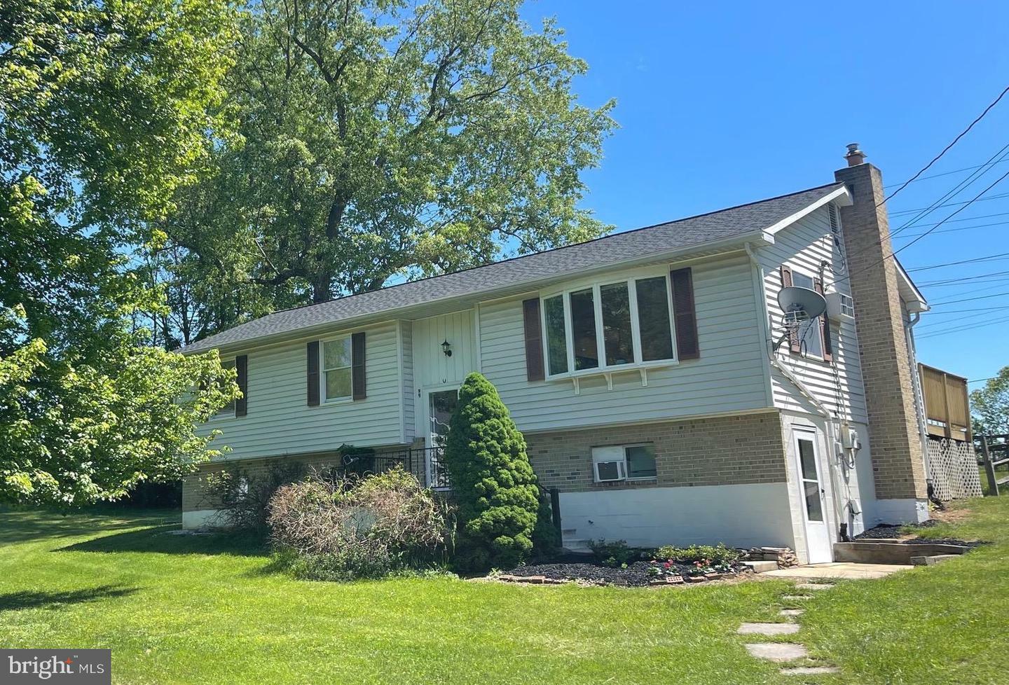 Property Photo: 99 Exeter Court WV 25443