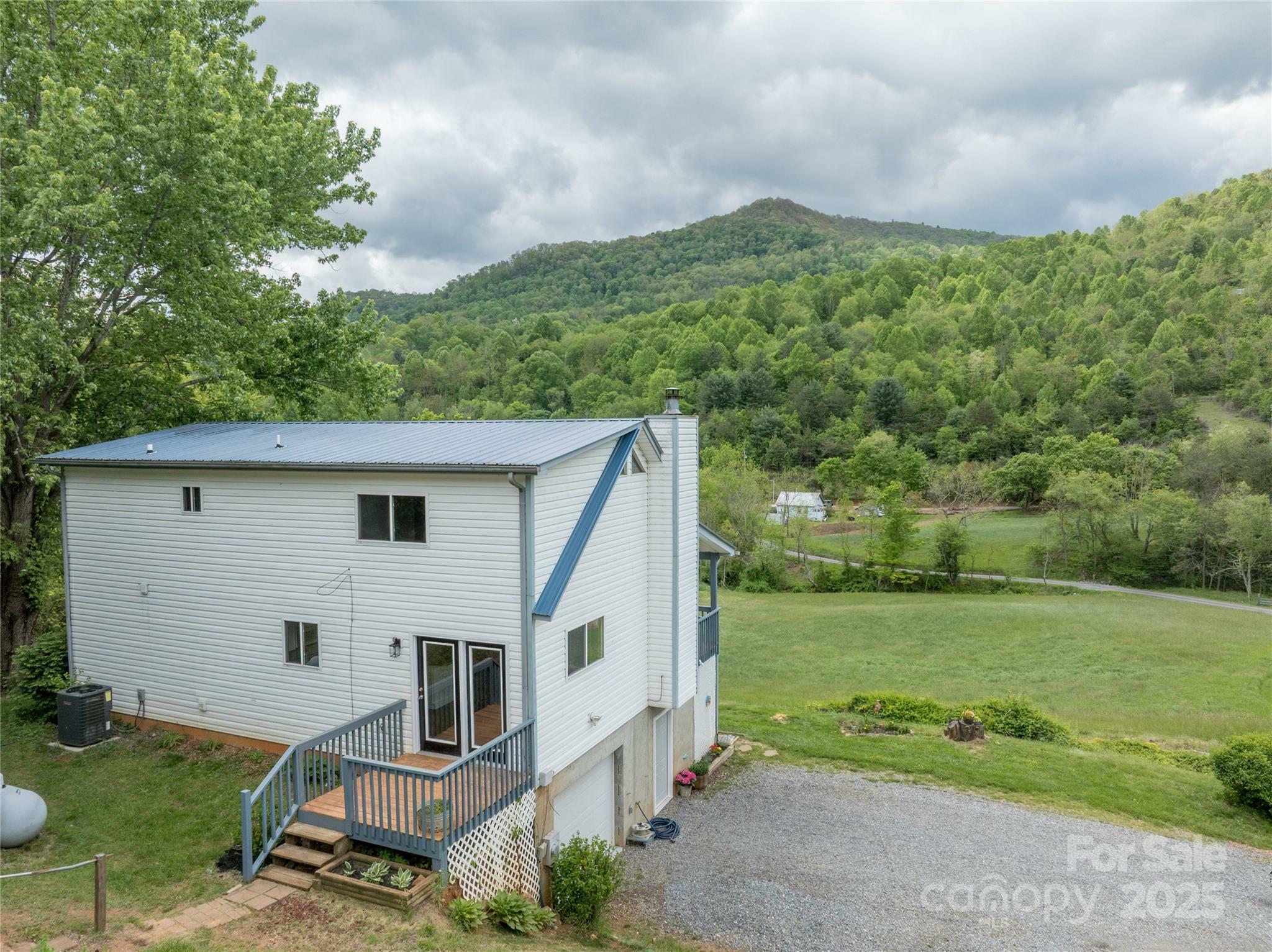 Property Photo: 234 Snyder Farm Road NC 28786