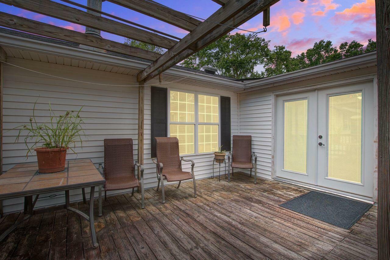 Property Photo:  1586 Zion Road  SC 29437 