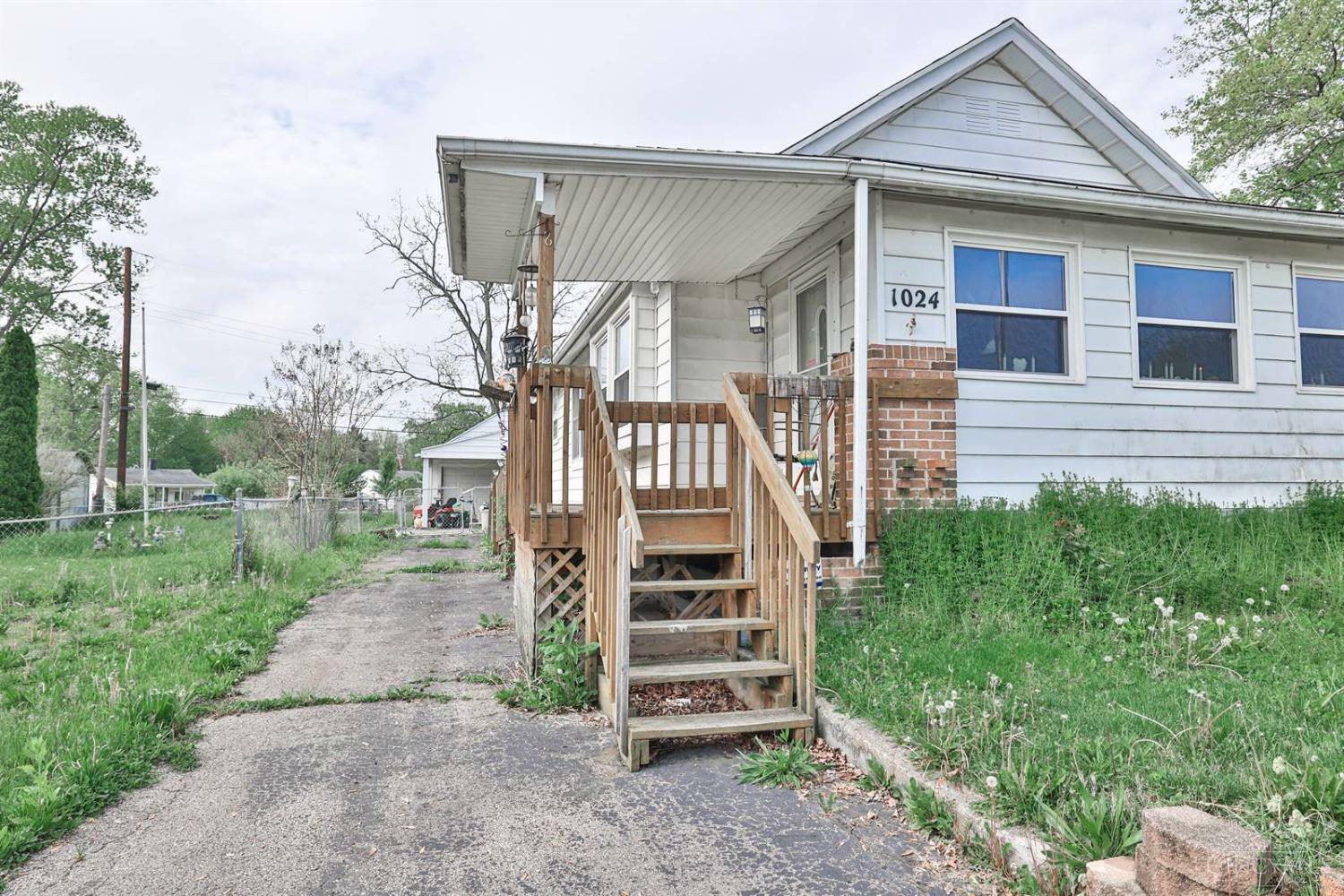 Property Photo: 1024 Ansel Drive OH 45419